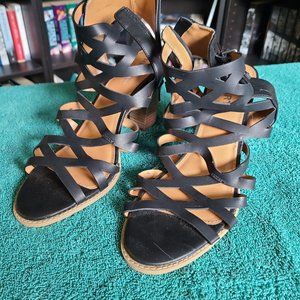 Report Size 10 Black High Heels
